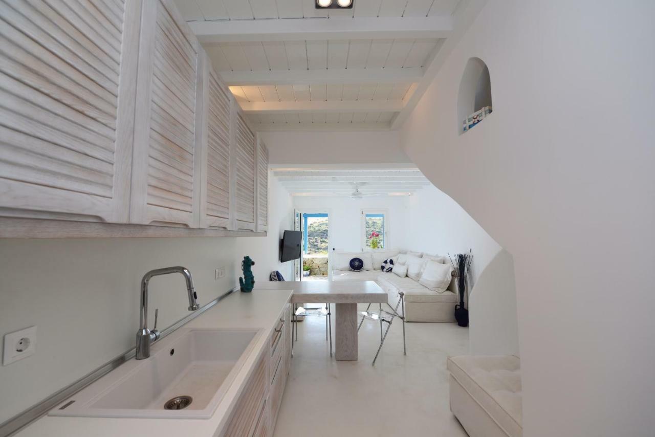 Luxury White Maisonette カラファティス エクステリア 写真